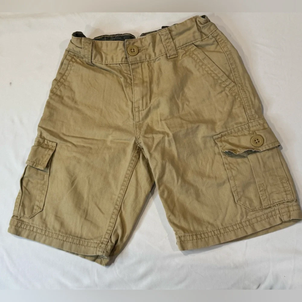 4/$15 (2 pair) Levi’s Tan Cargo Shorts & Levi’s 511 Blue Denim Shorts 4T - Picture 2 of 7